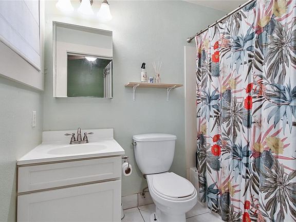 2nd image of 1446 Saint Mary St #3