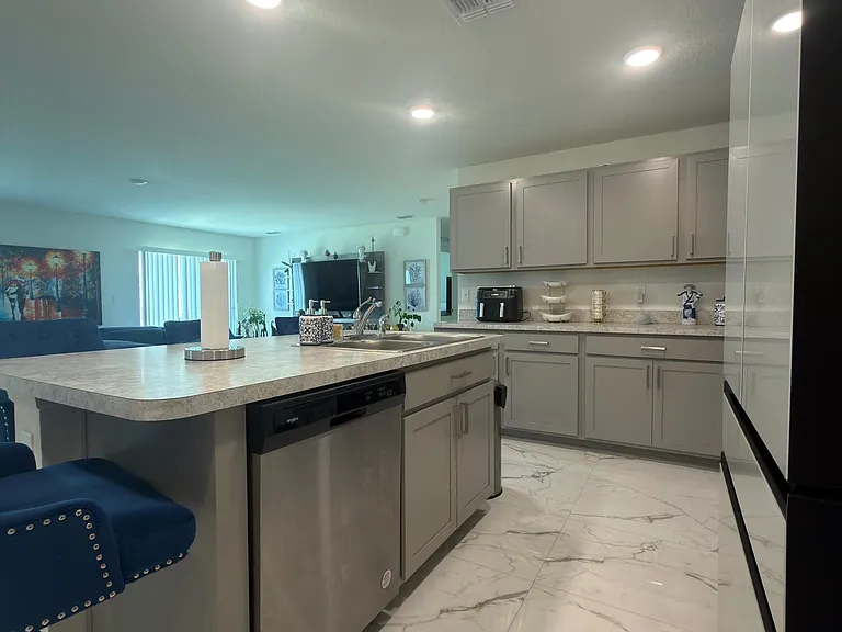 5363 NW Perez Ct — Photo 10