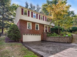 2699 Locust Dr, Pittsburgh, PA