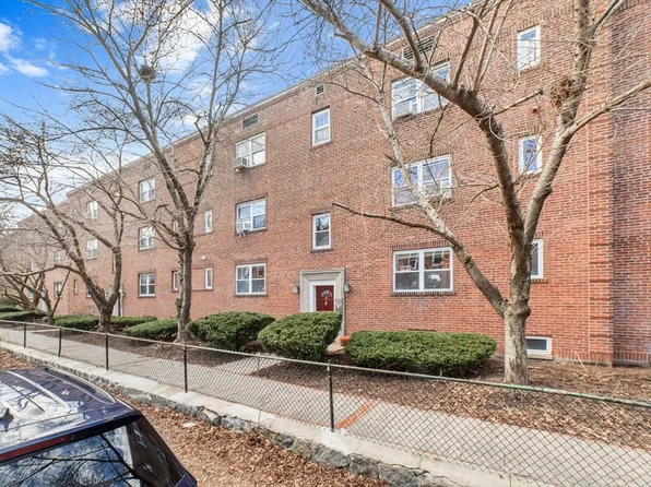 9 Alton Ct APT 4, Brookline, MA 02446