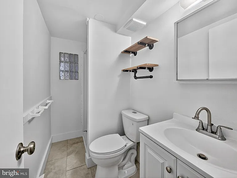 138 Bryant St NW — Photo 31