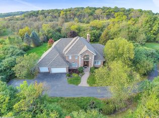 25834 N Knollwood Dr, Barrington, IL 60010