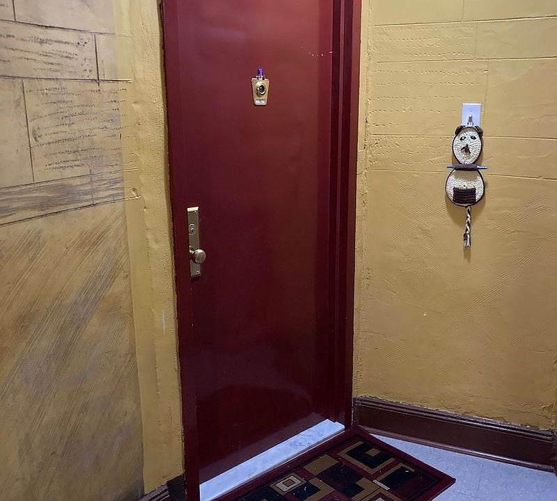 1st image of 438 Prospect Ave APT 1L