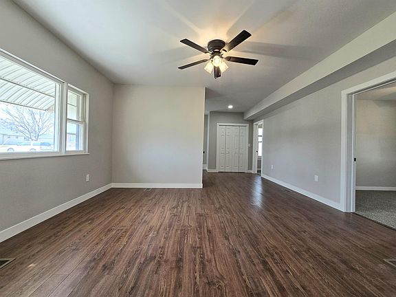 4th image of 804 Main St