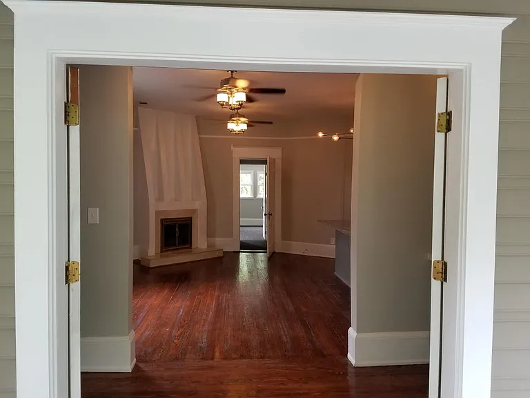 317 4th St NE #C — Photo 20