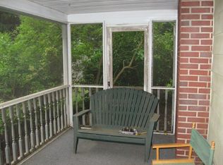 525 Linden Ave, East Aurora, NY 14052