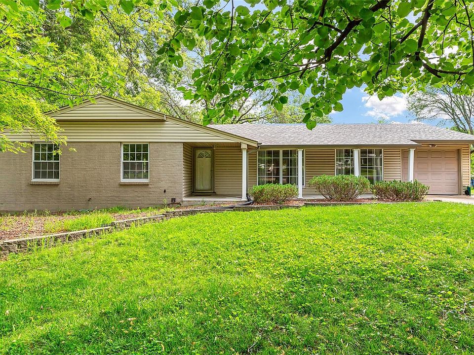 1st image of 1066 Orchard Lakes Dr