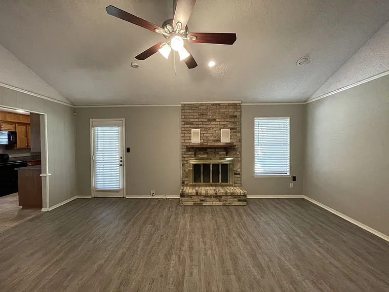 4607 Andalusia Trl — Photo 2