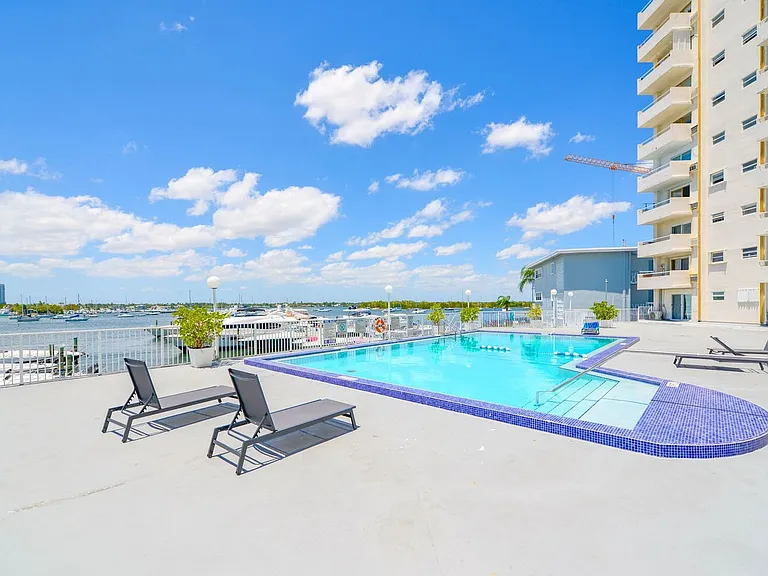 7904 West Dr #3-ID1022625P — Photo 11