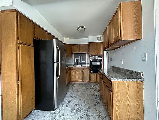 4th image of 30-38 71st St #3