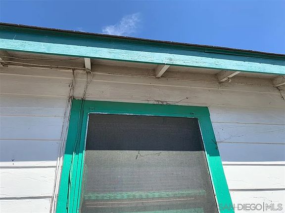 5th image of 241 Twin Oaks Ave