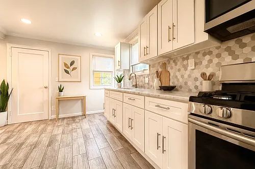 152 Maple Ave #2C Photo 1