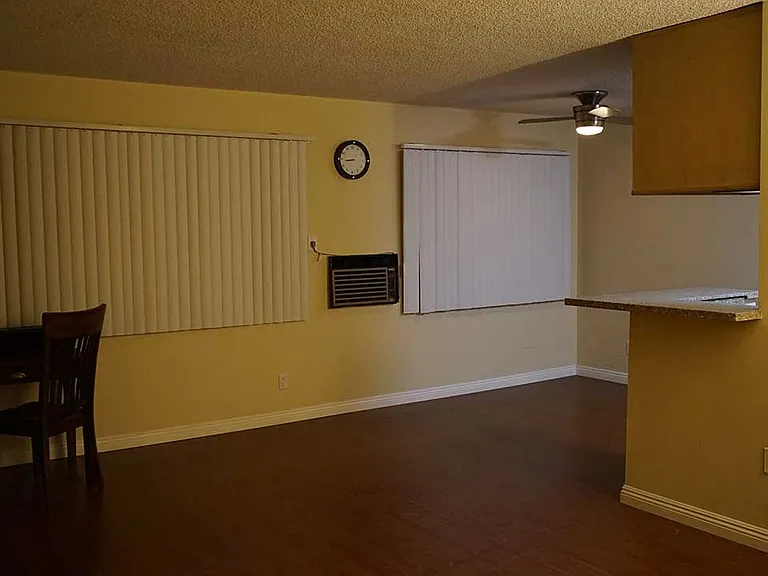 1811 Pelham Ave #10 — Photo 3