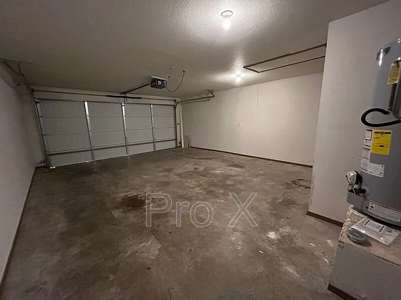 3 bed, 2.0 bath, 1227 sqft, $1,595 — Photo 4