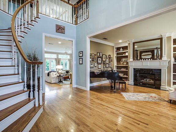 4th image of 104 Williamsburg Ct