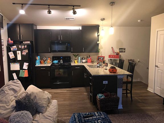 5th image of 3111 Market Ln APT 1107