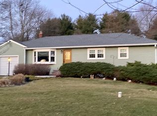 40 Deer Hill Rd, Lebanon, NJ 08833