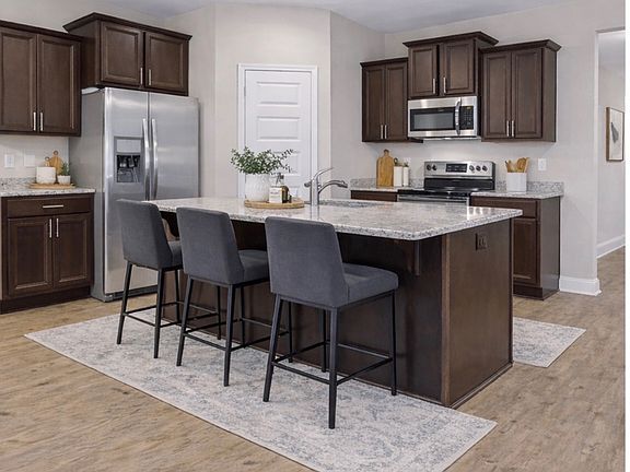 4th image of 5264 Overland Dr