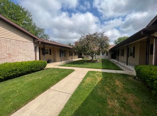 7445 Grove Dr #90, Jenison, MI 49428