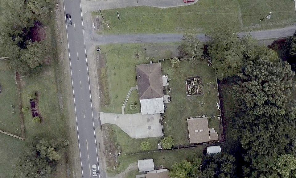 2nd image of 39425 Cornerview Rd