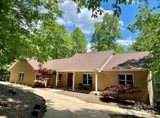 1022 Bramblewood Ct NE, Lenoir, NC 28645