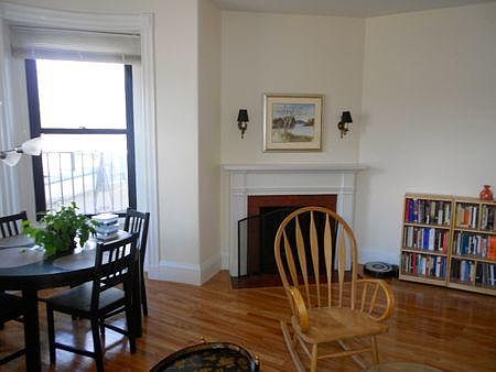 4th image of 504 Beacon St #9
