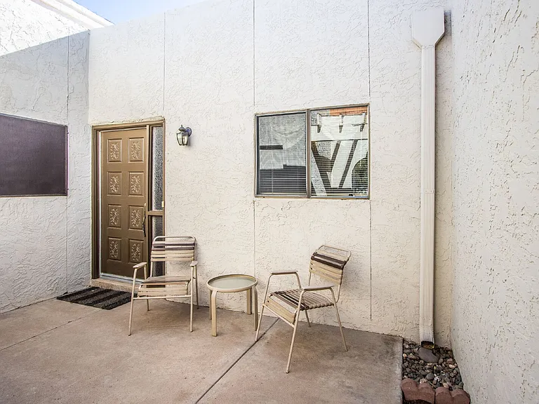 7631 E Sandalwood Dr — Photo 3