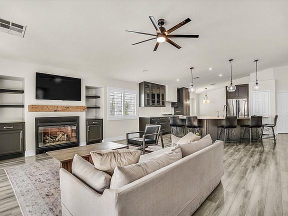 2nd image of 4031 Owlshead Mountain St