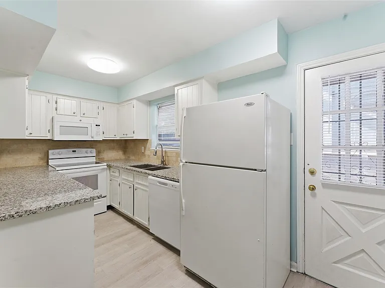 2574 Marilee Ln #39 — Photo 10