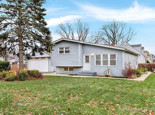 525 N Douglas Ave, Villa Park, IL