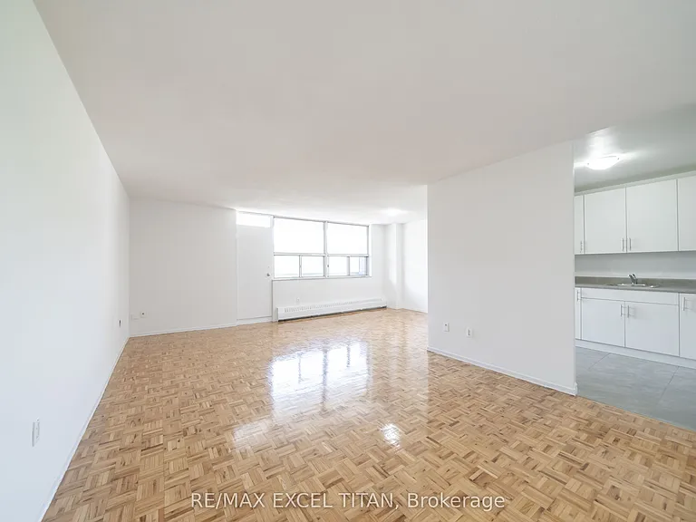 5 Glamorgan Ave #412 — Photo 2