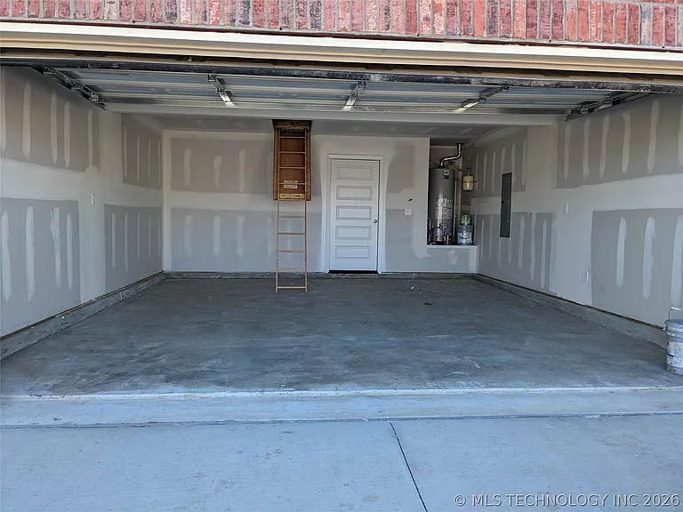 1011 W Odessa Rd — Photo 9