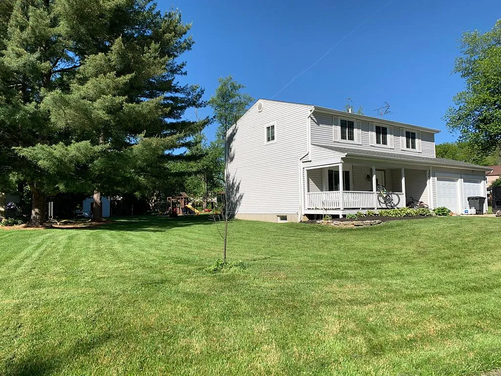 Building Photo - 1651 Garry Dr