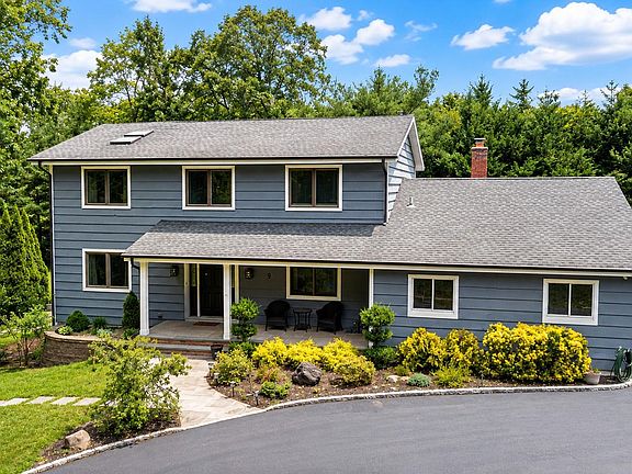 2nd image of 9 Huckleberry Lane