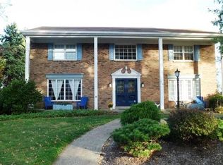 418 Radcliff Dr, Pittsburgh, PA 15235