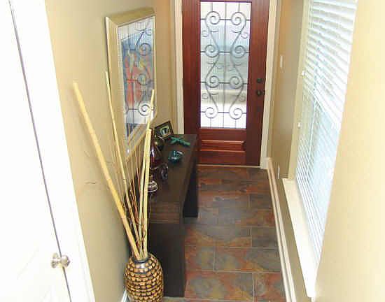 3rd image of 909 W 21st St Unit D