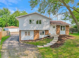 803 Oakton Ave, Romeoville, IL 60446