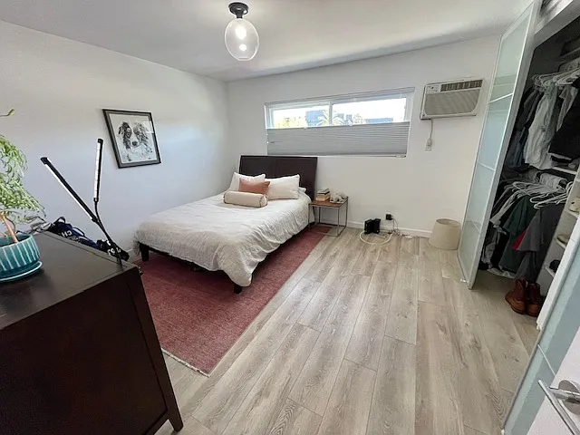Large bedroom. Queen size bed in picture.