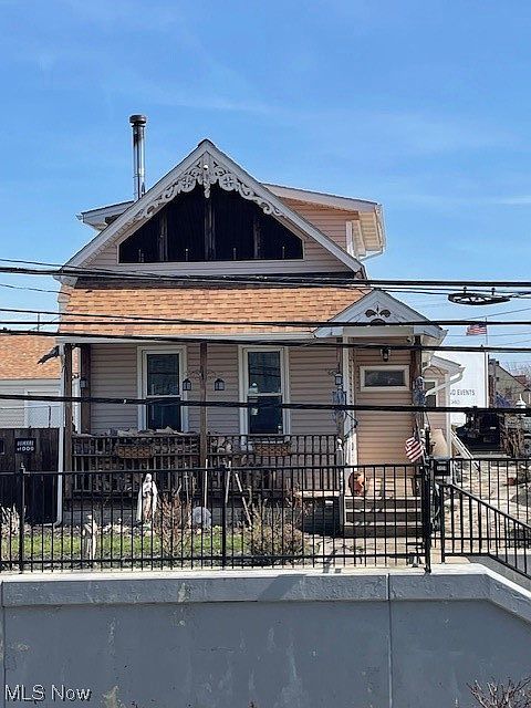 1st image of 3123 W 61st St