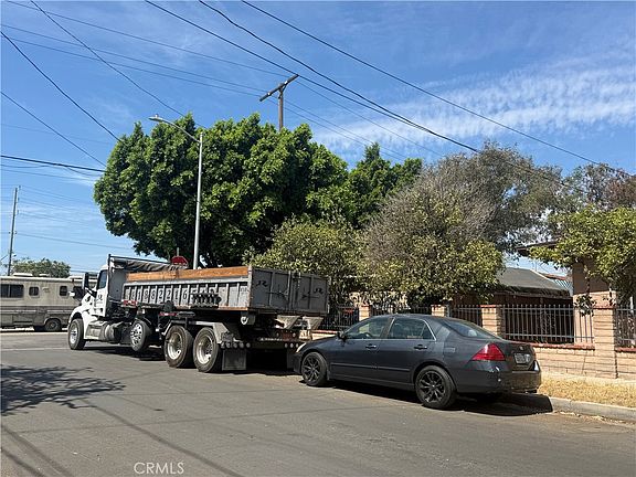 3rd image of 10004 San Fernando Rd