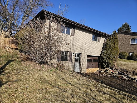 5th image of 900 Sycamore St