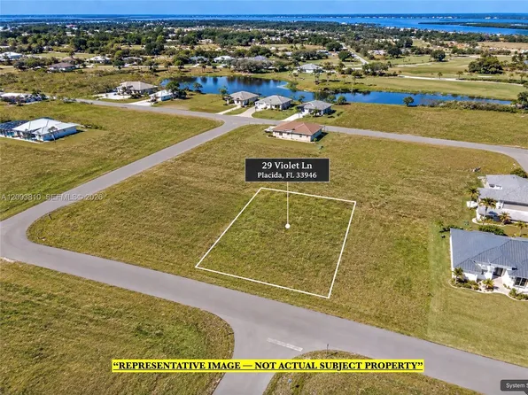 29 Violet Ln, Placida, FL 33946