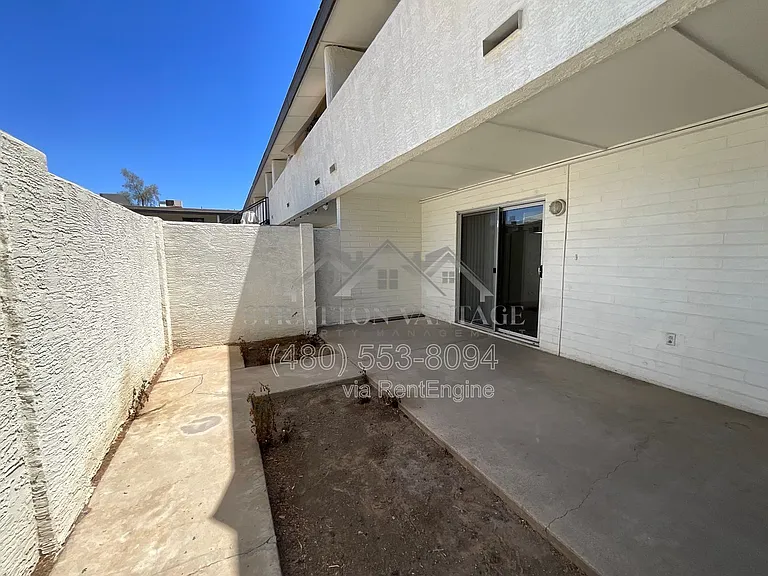 810 E Colter St #14 — Photo 18