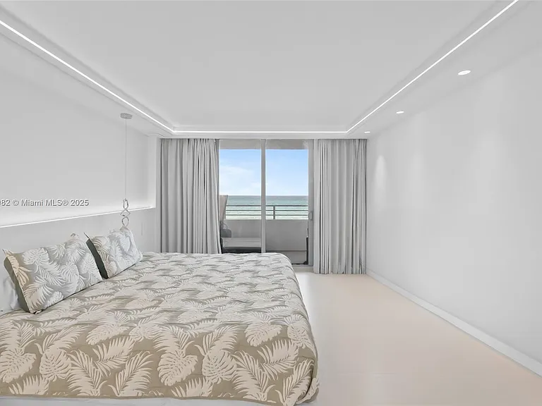 5555 Collins Ave #6L — Photo 19
