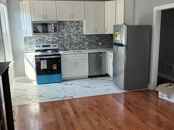 3217 Vine St #4, Cincinnati, OH 45220