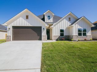 111 Pintail Ln, Hallsville, TX 75650