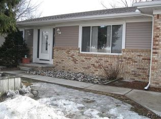 877 Wood Rd, La Salle, MI 48145