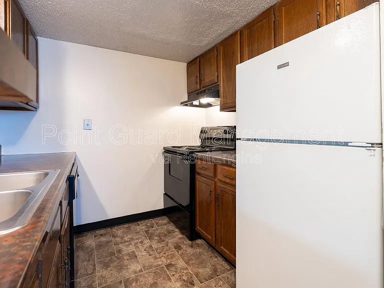 844 N Waco Ave — Photo 31