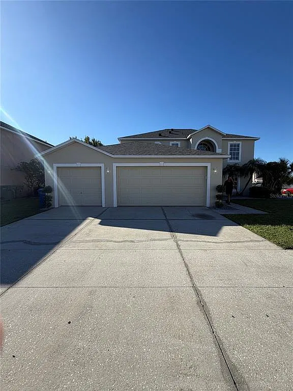 3 bed, 2.5 bath, 2200 sqft, $2,600 — Photo 4