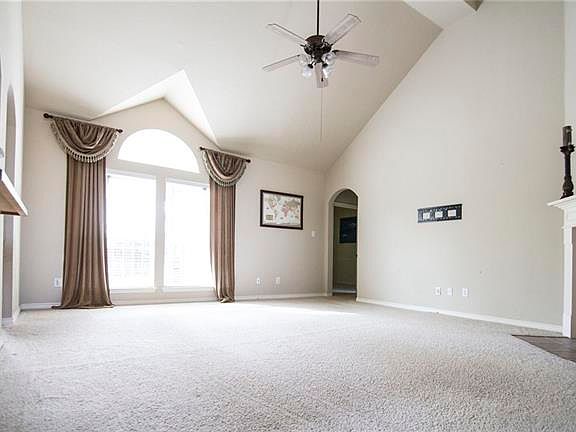 4th image of 11613 Pheasant Creek Dr